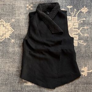 Stella & Dot Black Sleeveless Fleece Vest
